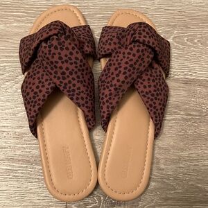 Soft Twist Women’s Sandals Animal Print